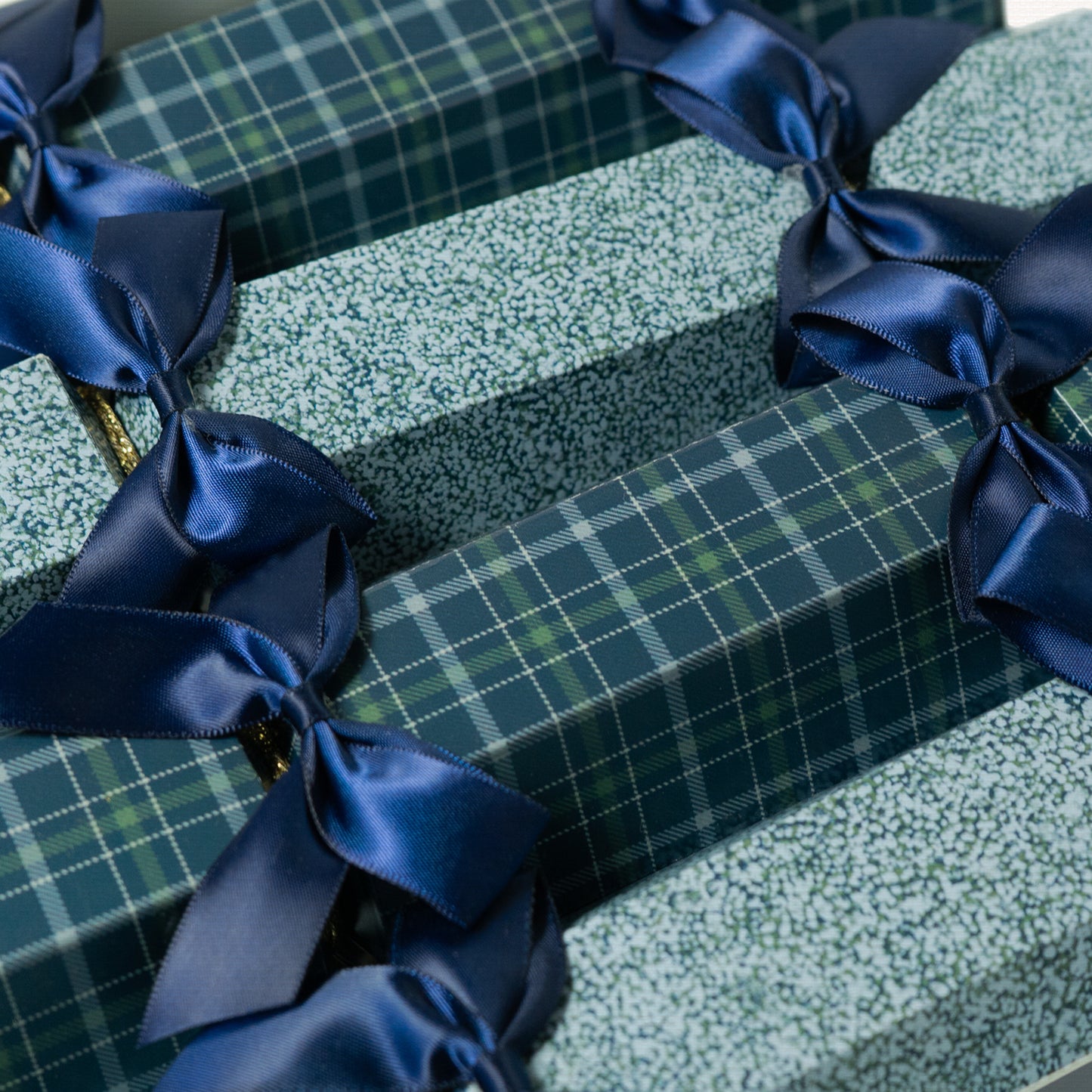 Luxury Christmas Crackers "Woodbridge"